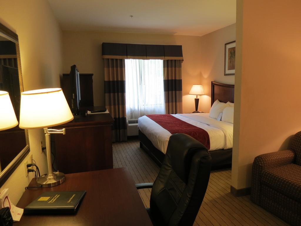Comfort Suites Mobile West Tillmans Corner Экстерьер фото